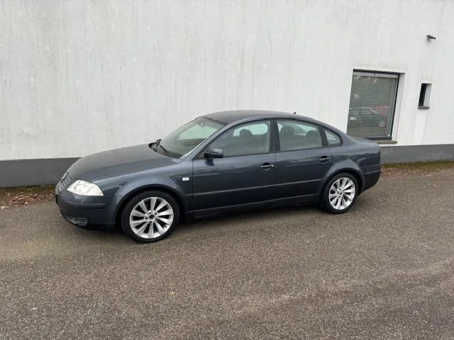 Volkswagen Passat (2002) — foto 1