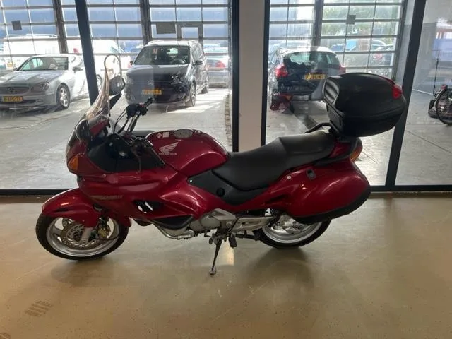 Honda NT 650 V Deauville (2001) — foto 1