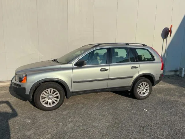 Volvo XC90 (2003) — foto 1