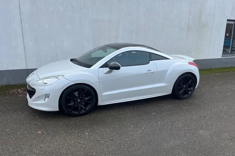 Peugeot RCZ (2010)