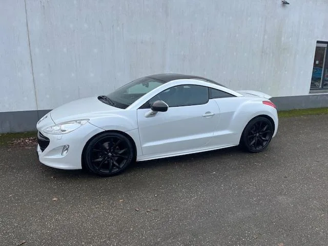 Peugeot RCZ (2010) — foto 1
