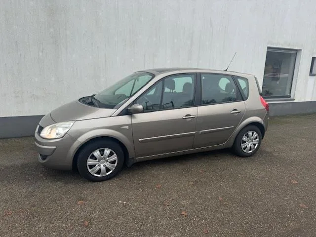 Renault Scénic (2008) — foto 1