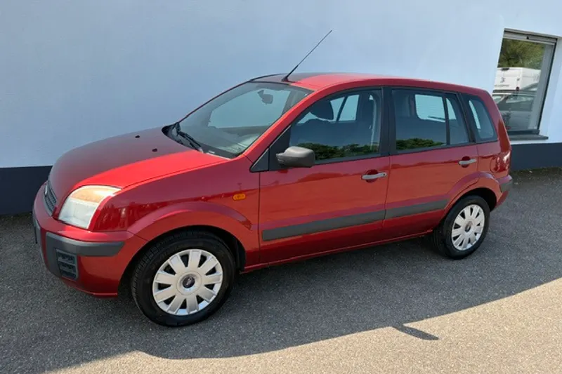Ford Fusion (2008)