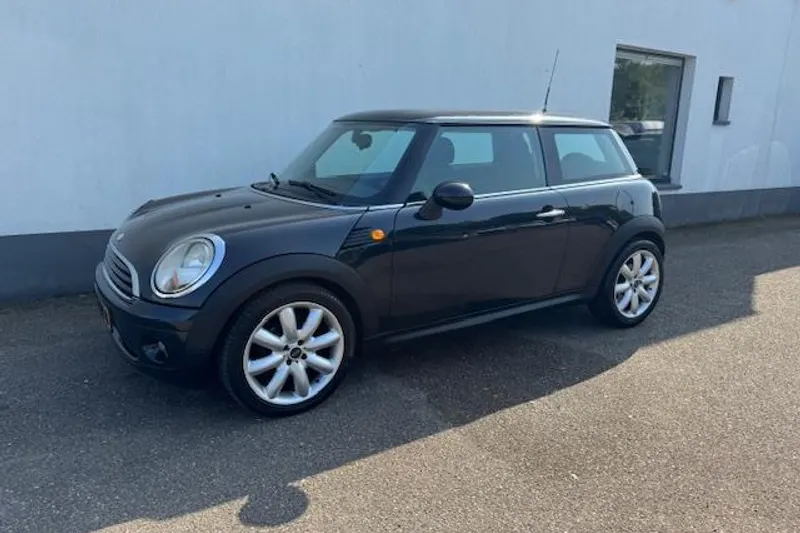 MINI One (2008)