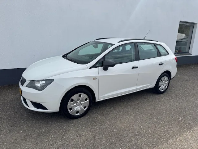 SEAT Ibiza (2013) — foto 1