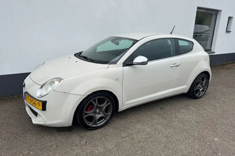 Alfa Romeo MiTo (2009)