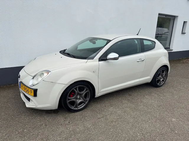 Alfa Romeo MiTo (2009) — foto 1