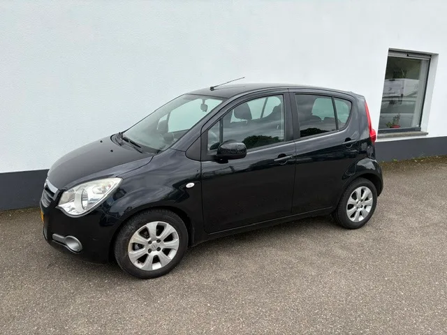 Opel Agila (2010) — foto 1