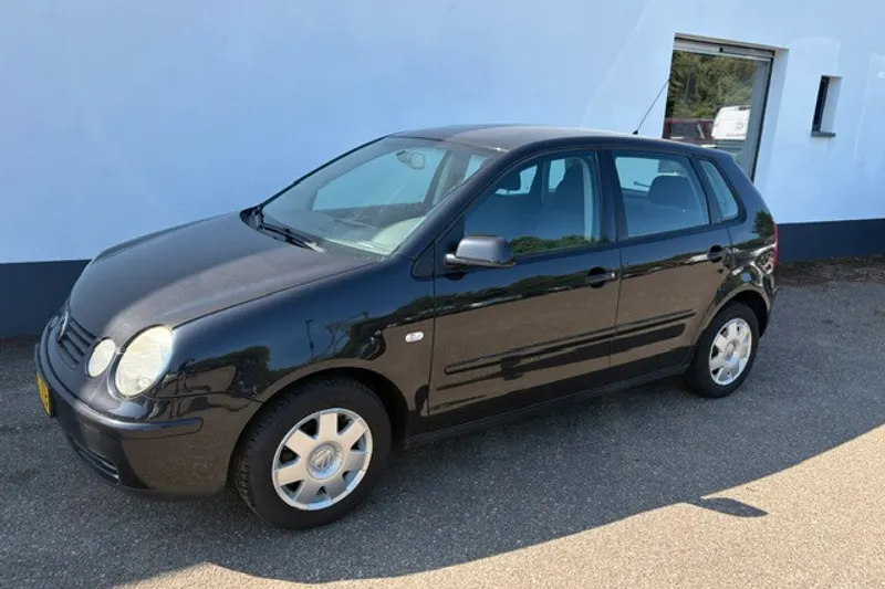 Volkswagen Polo (2003)