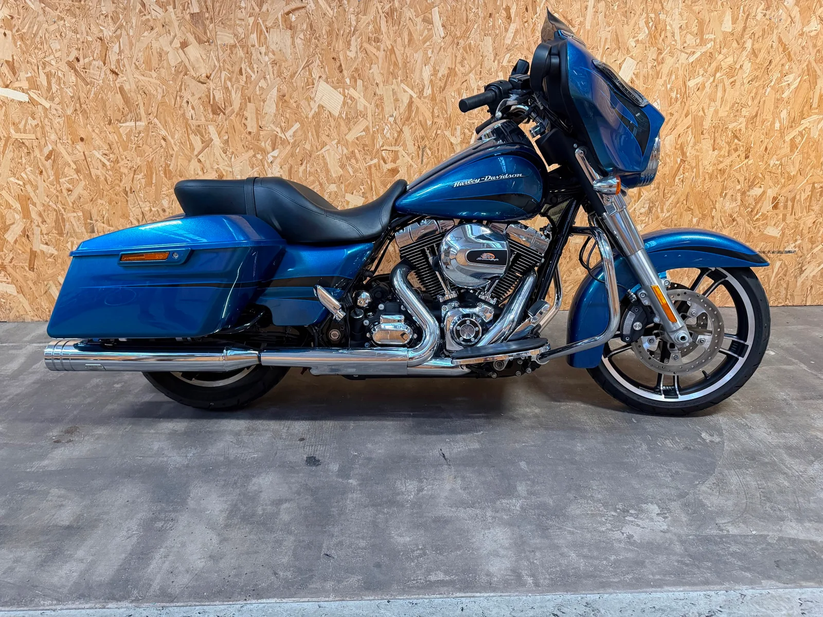 Harley-Davidson Street Glide (2013) — foto 1