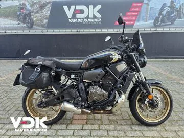 Yamaha XSR700 (2024) — foto 1