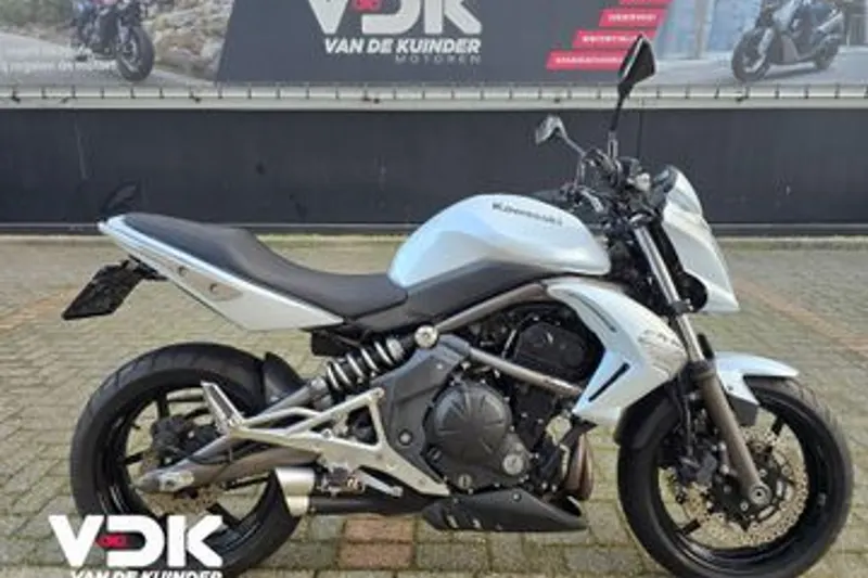 Kawasaki ER-6n (2009)