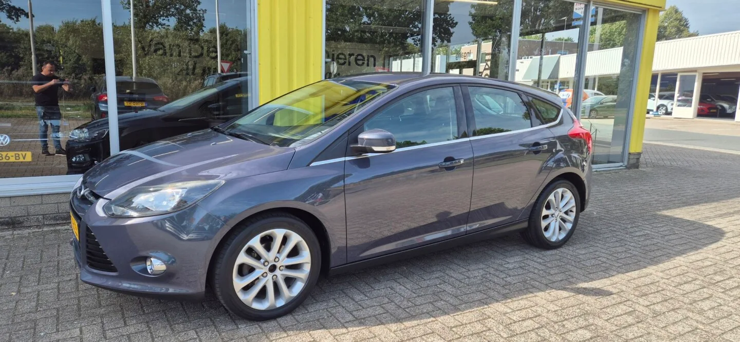 Ford Focus (2013) — foto 1