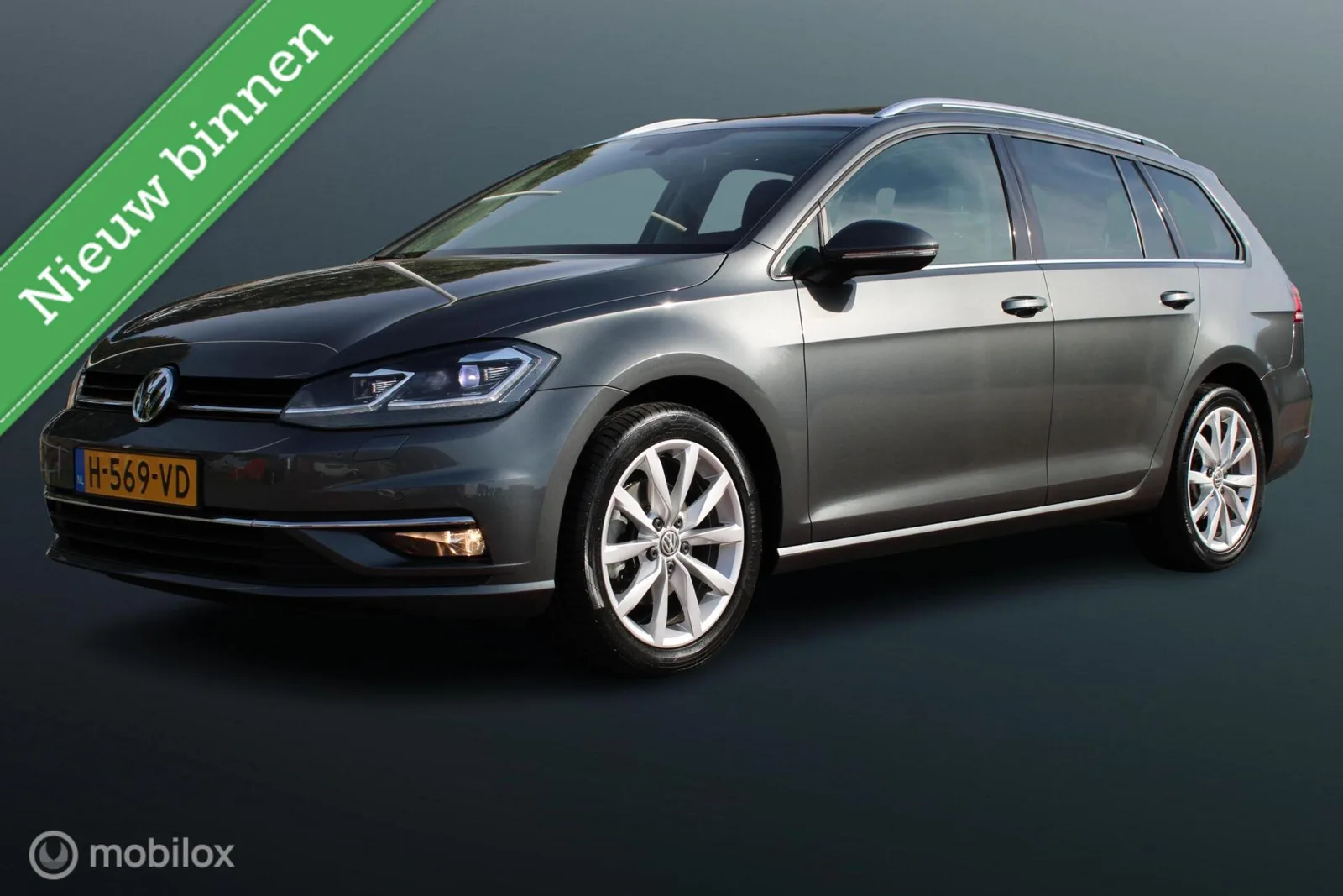 Volkswagen Golf (2020) — foto 1