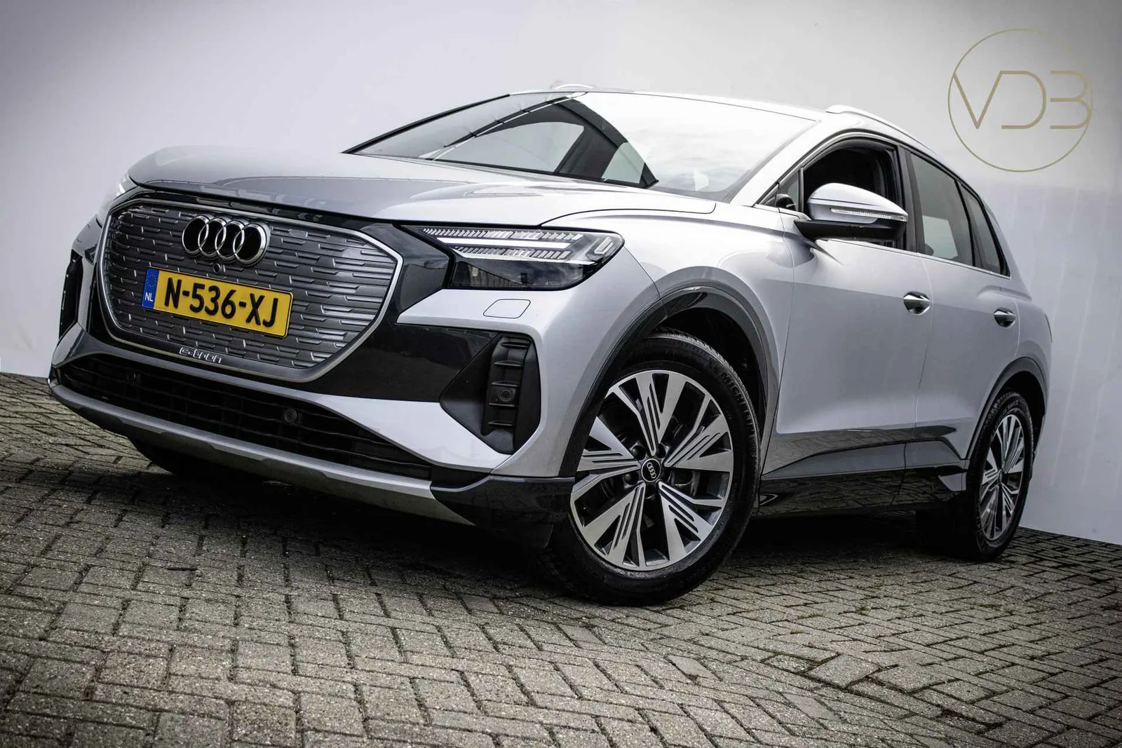 Audi Q4 e-tron (2021) — foto 1
