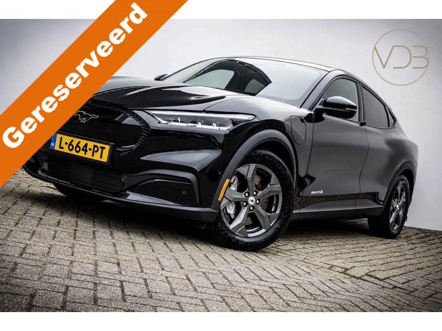 Ford Mustang Mach-E (2021) — foto 1