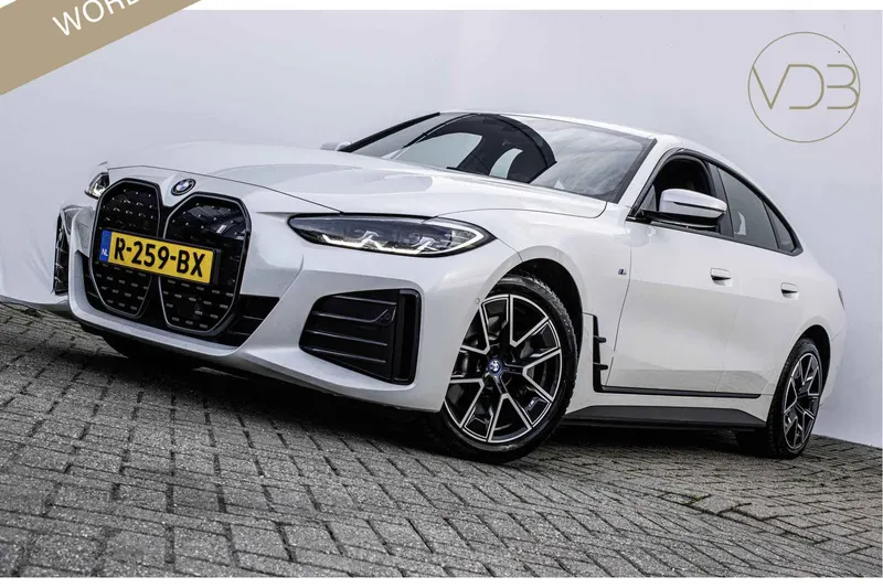 BMW i4 (2022)