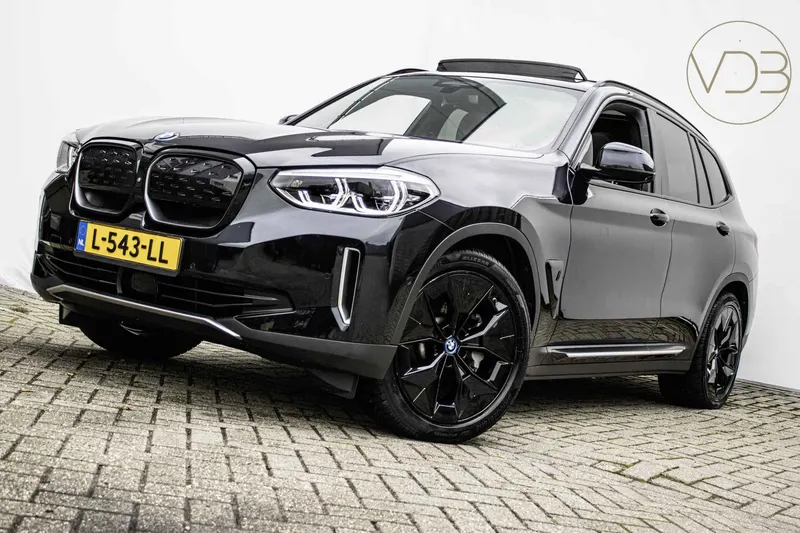 BMW iX3 (2021)