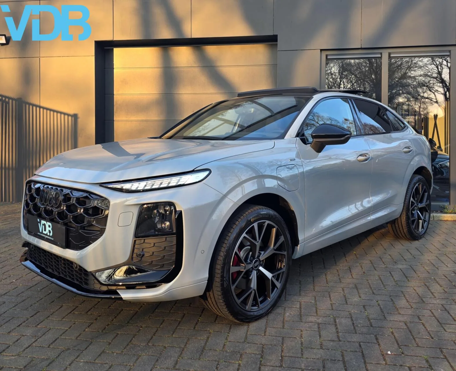 Audi Q3 Sportback (2025) — foto 1