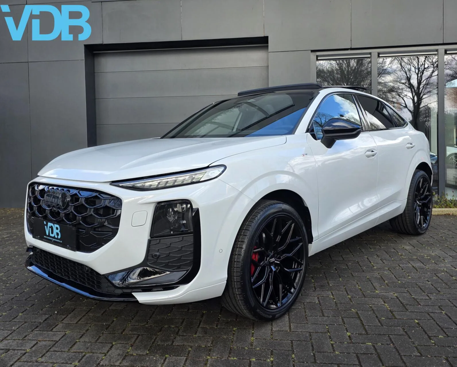 Audi Q3 Sportback (2025) — foto 1