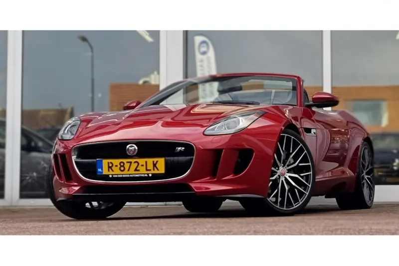 Jaguar F-Type (2015)