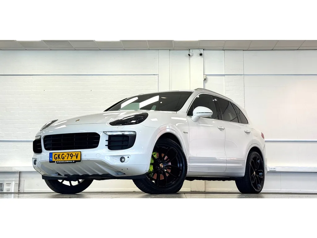 Porsche Cayenne (2016) — foto 1