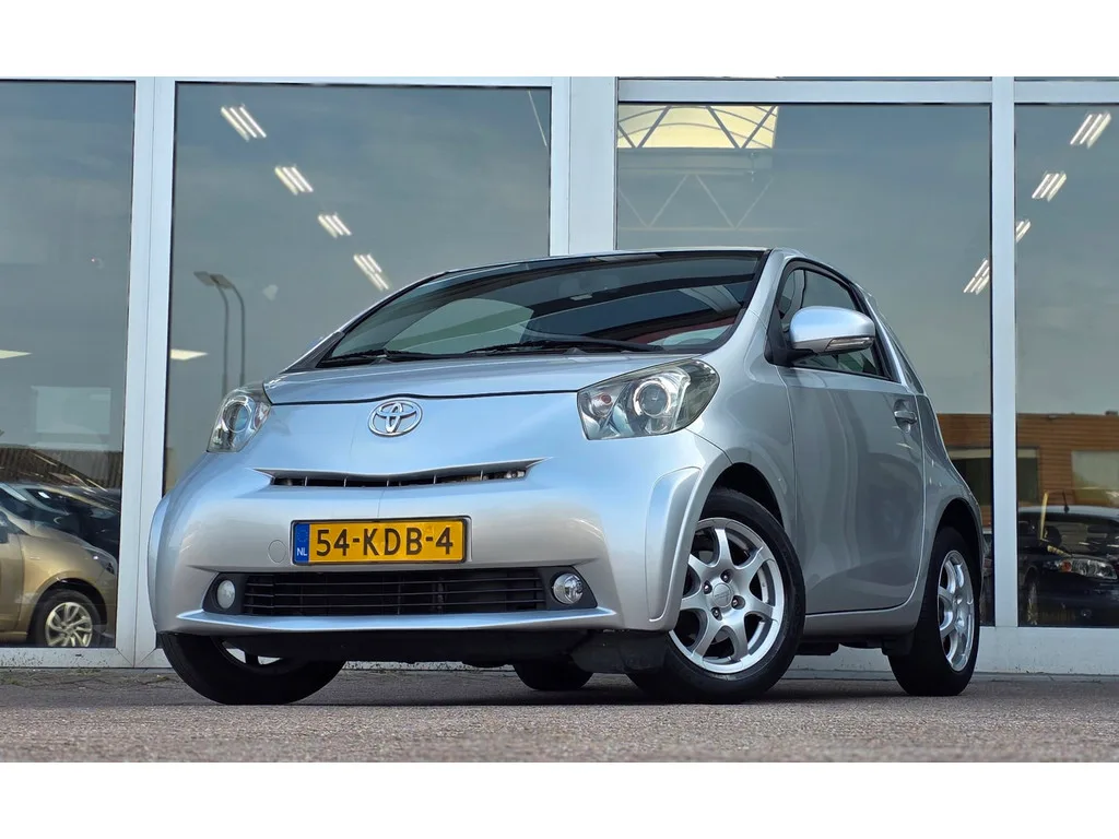 Toyota iQ (2009) — foto 1