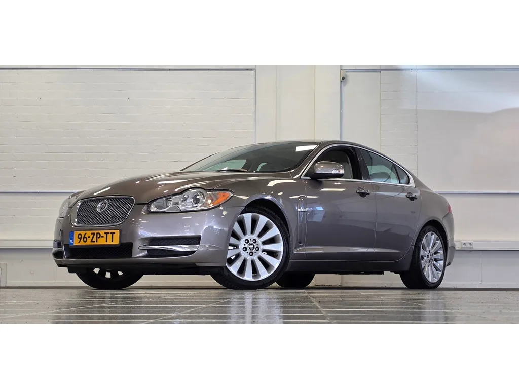 Jaguar XF (2008) — foto 1