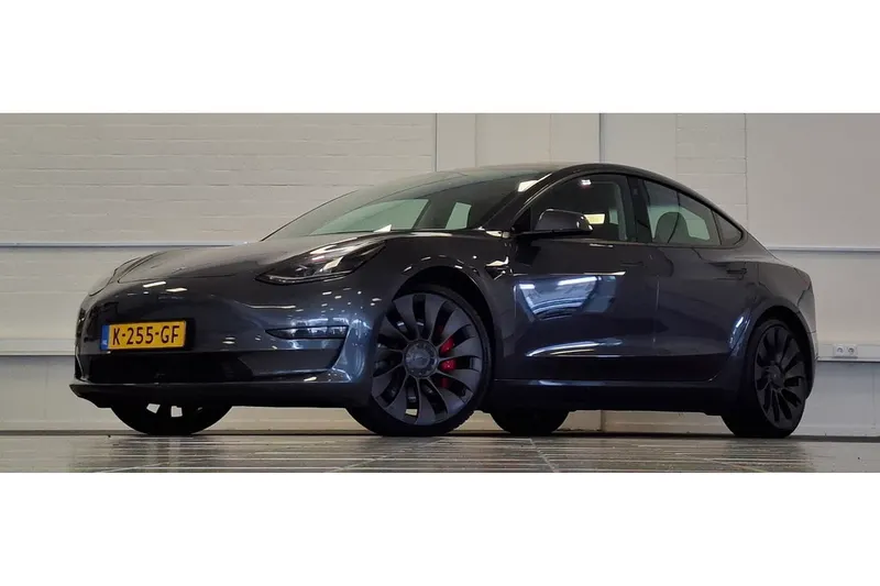 Tesla Model 3 (2020)
