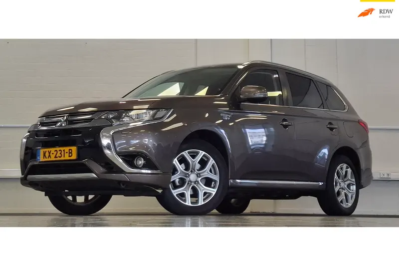 Mitsubishi Outlander (2016)