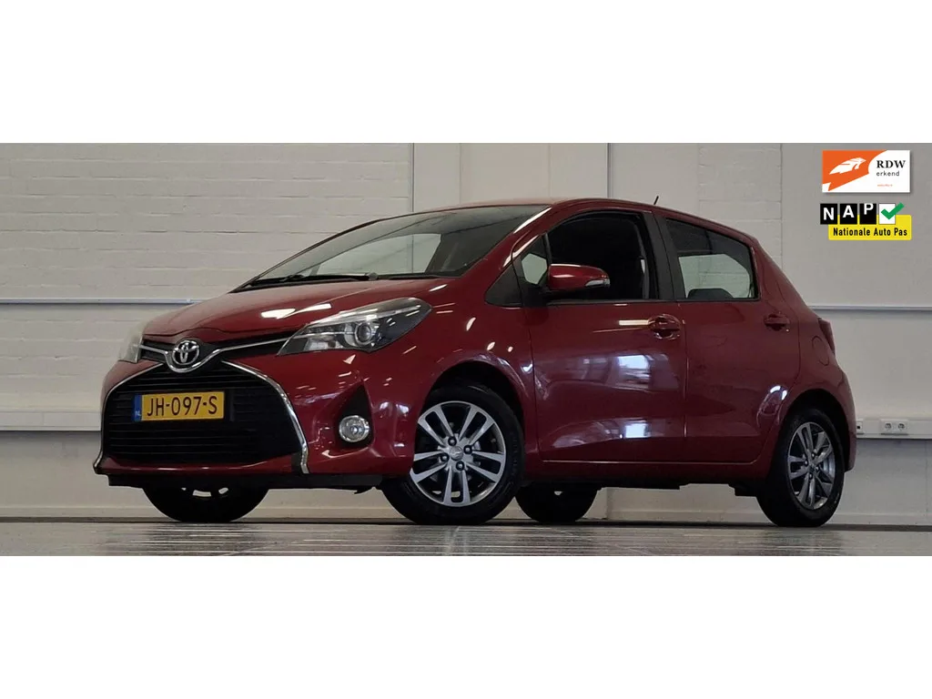 Toyota Yaris (2016) — foto 1