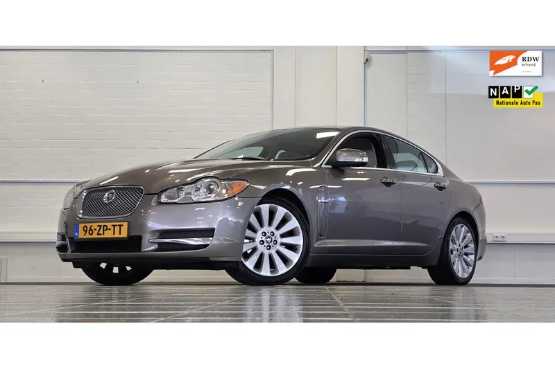 Jaguar XF (2008)