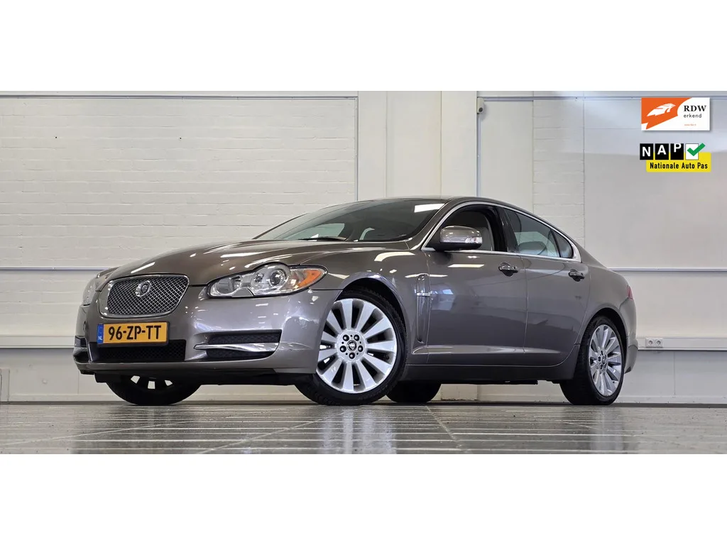 Jaguar XF (2008) — foto 1