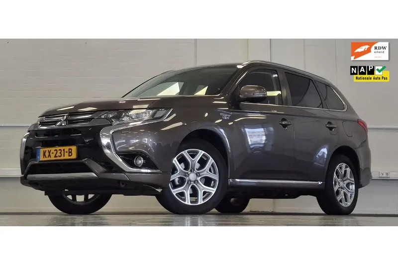 Mitsubishi Outlander (2016)