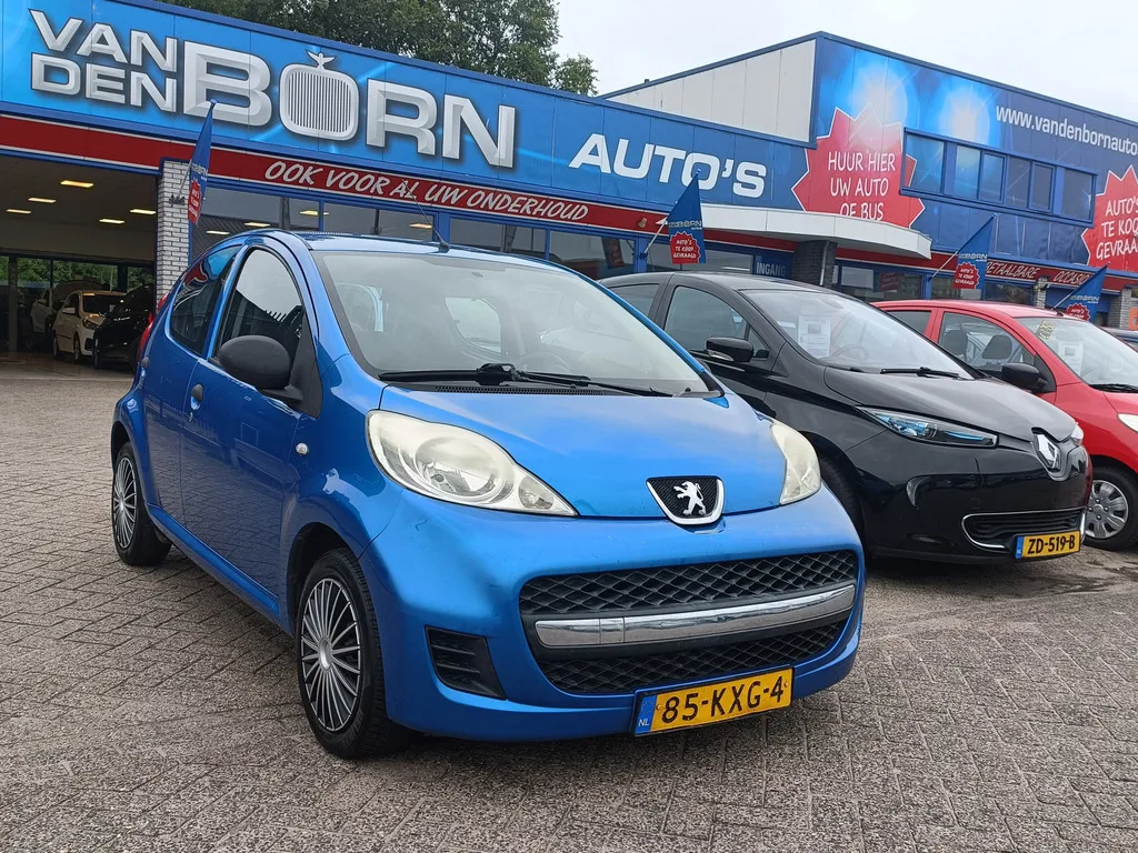 Peugeot 107 (2010) — foto 1