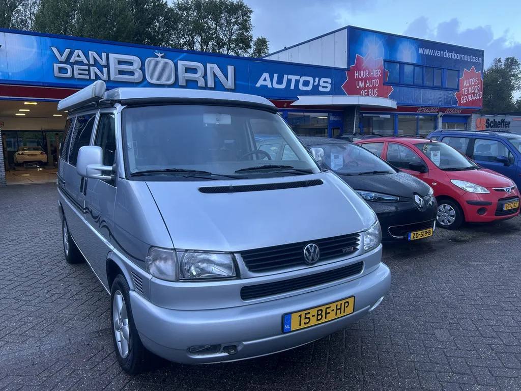 Volkswagen Caravelle (2002) — foto 1