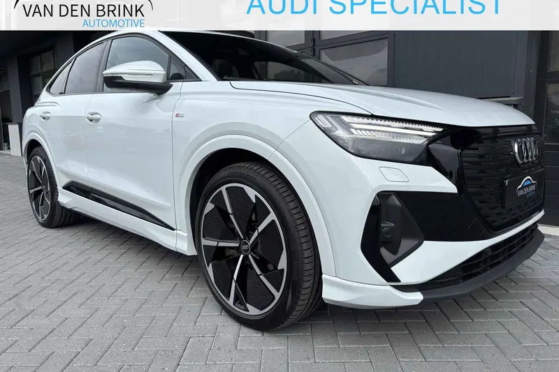 Audi Q4 e-tron (2023)