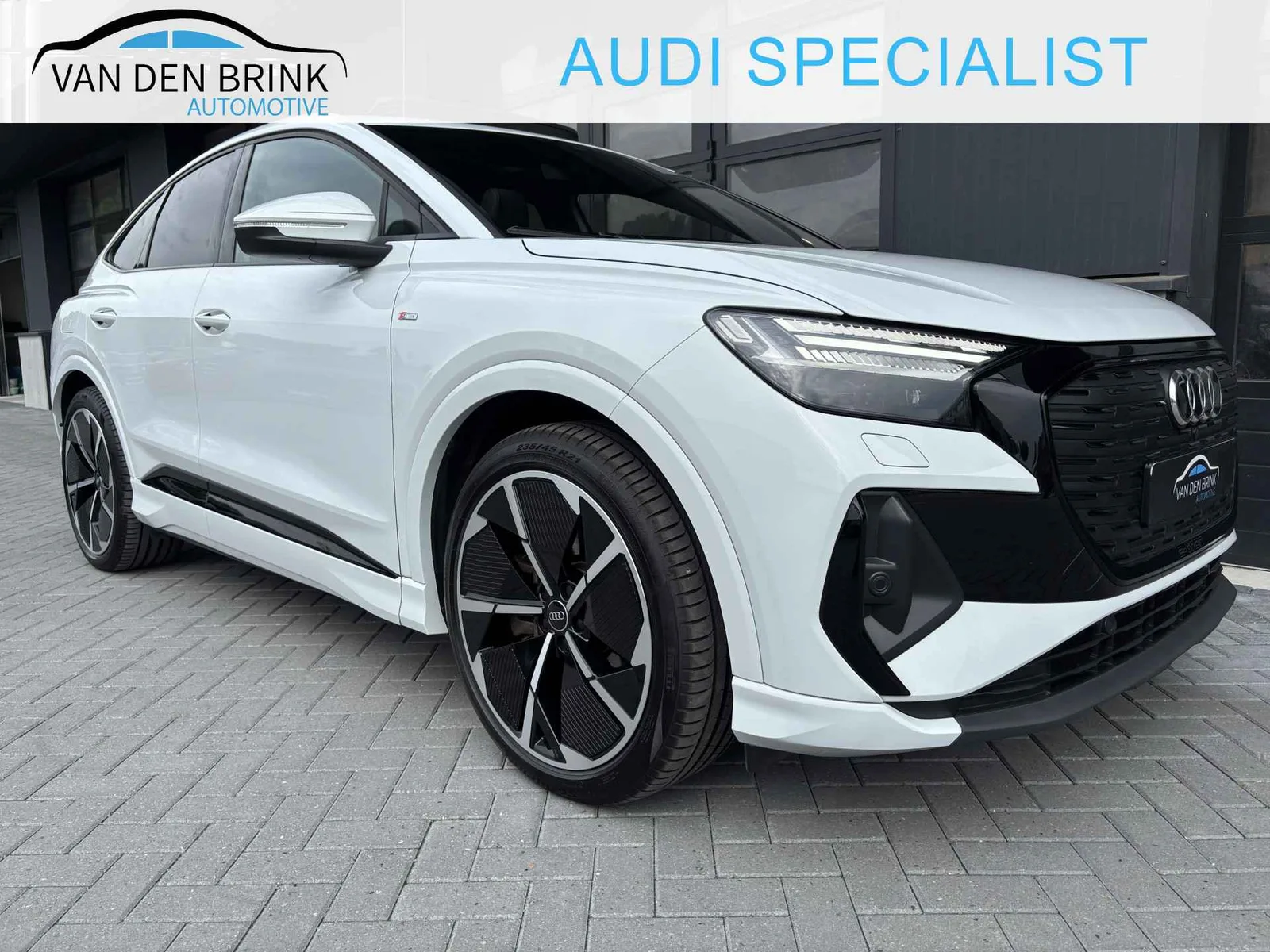 Audi Q4 e-tron (2023) — foto 1