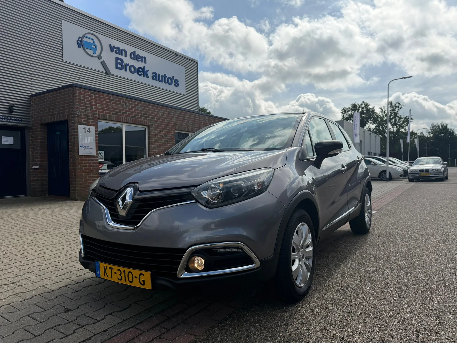 Renault Captur (2015) — foto 1
