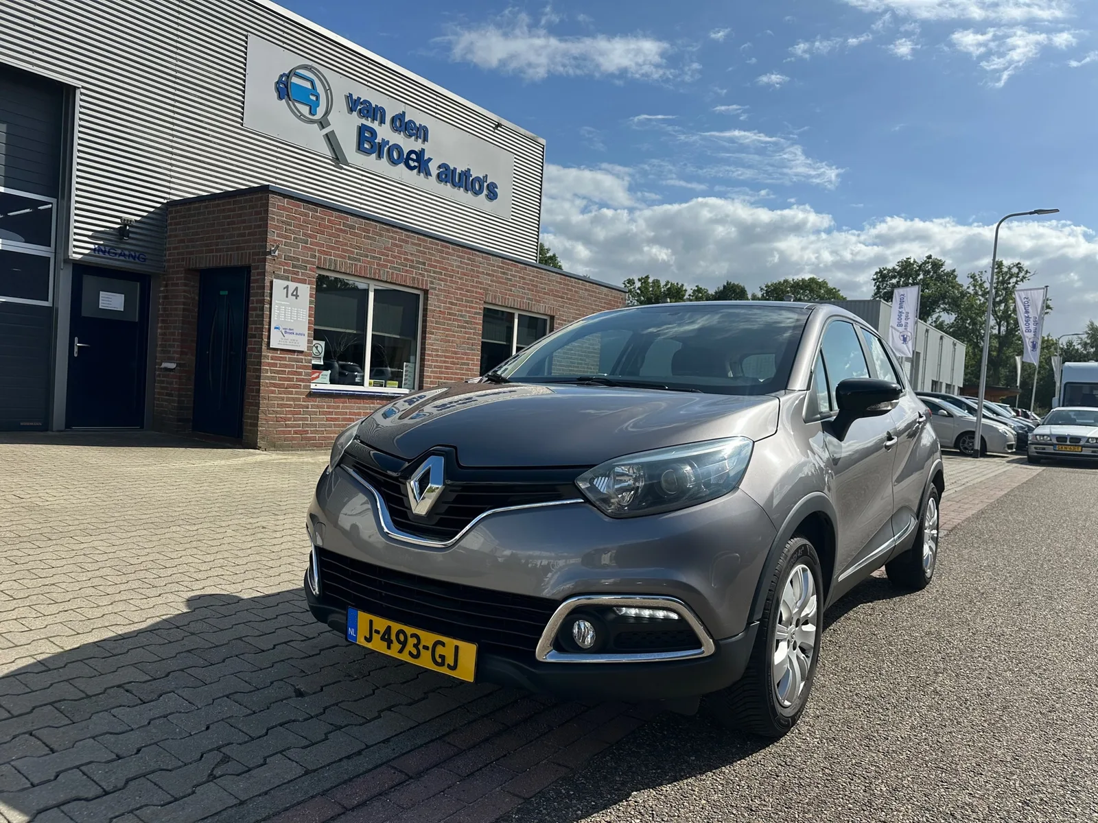 Renault Captur (2015) — foto 1