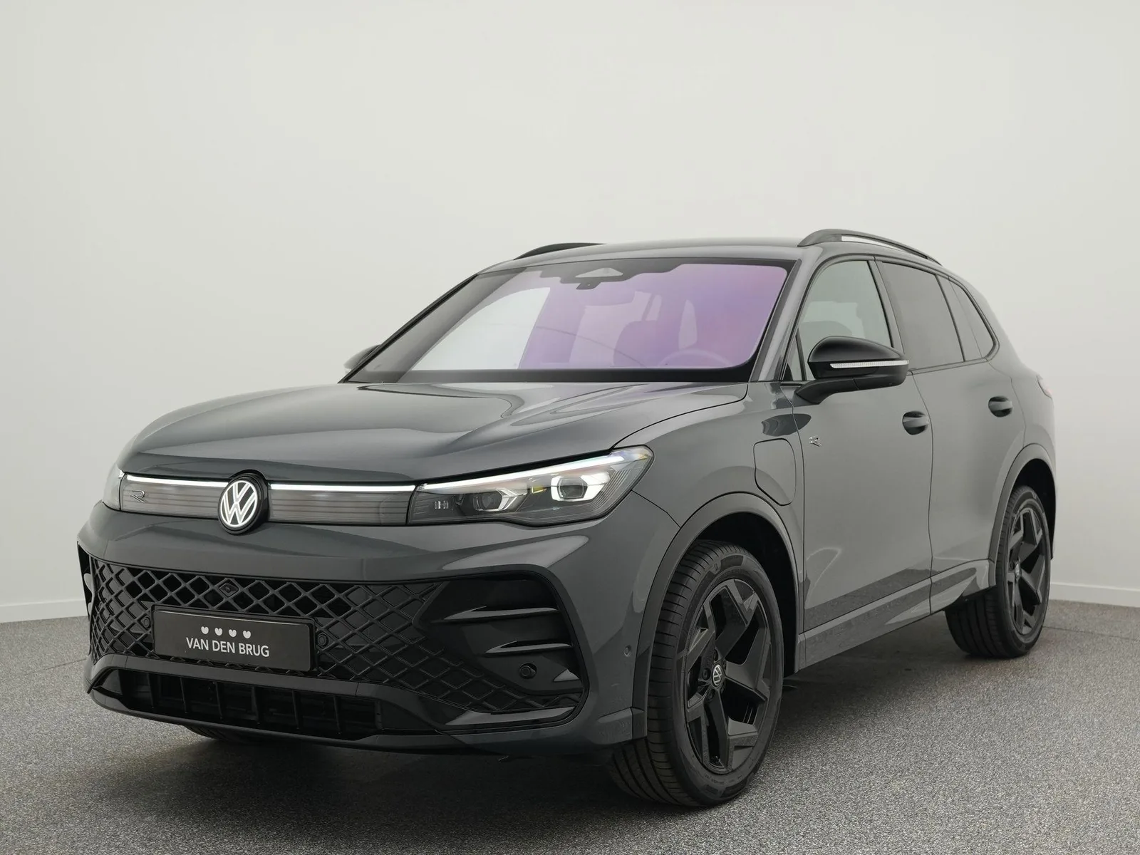 Volkswagen Tiguan (2025) — foto 1