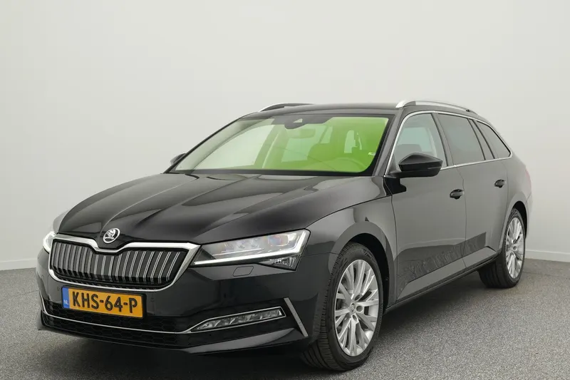 Škoda Superb (2023)