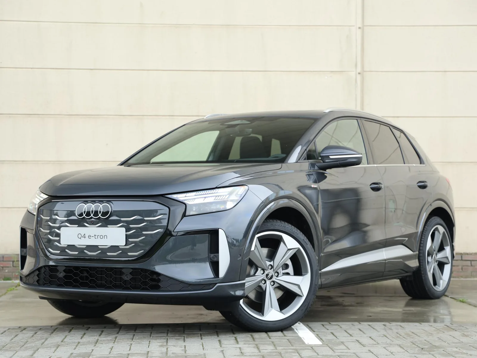 Audi Q4 e-tron (2026) — foto 1
