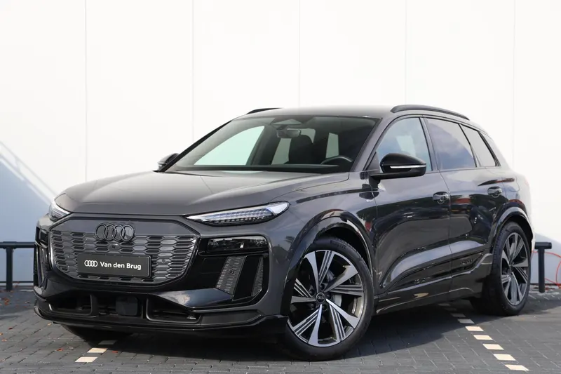 Audi Q6 e-tron (2025)