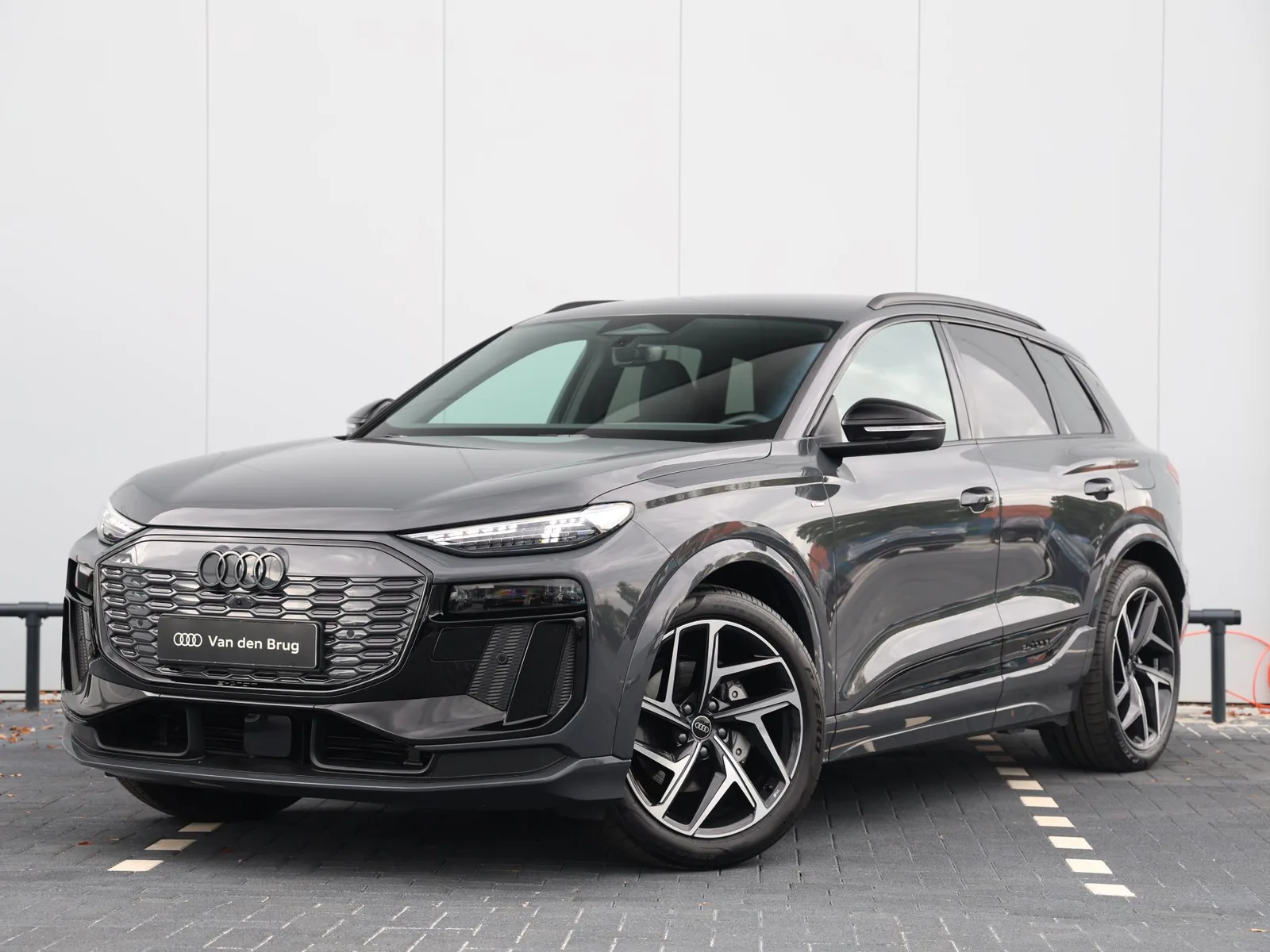 Audi Q6 e-tron (2025) — foto 1