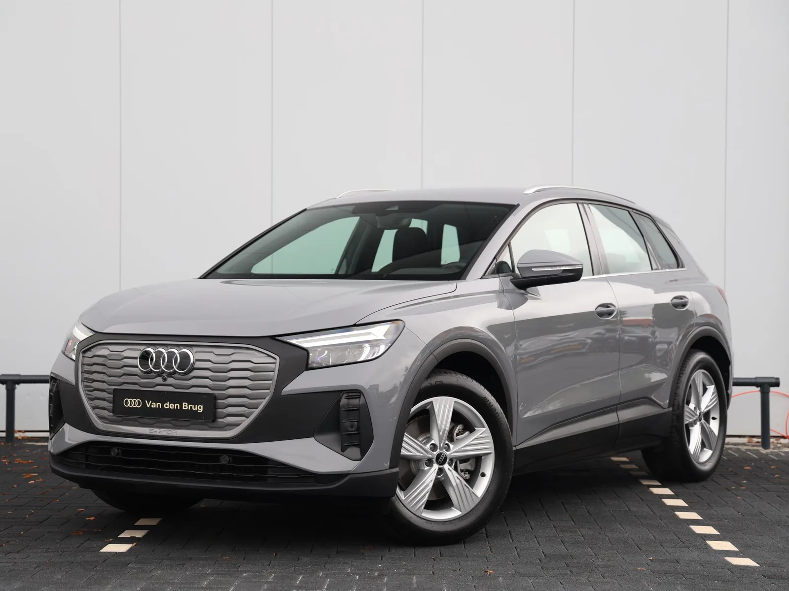 Audi Q4 e-tron (2025) — foto 1