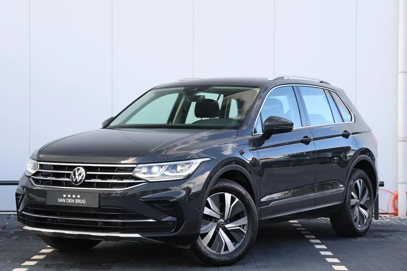 Volkswagen Tiguan (2022)