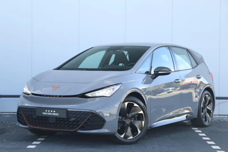 CUPRA Born (2024)