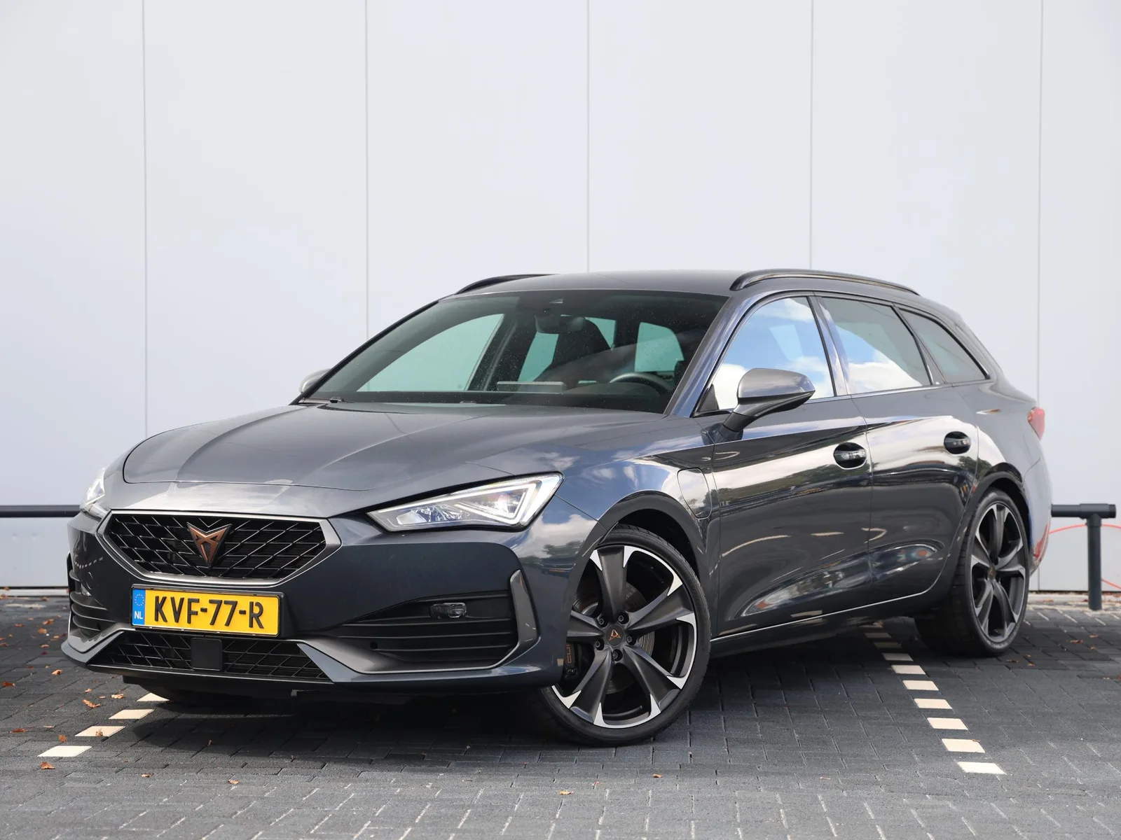 CUPRA Leon Sportstourer (2024) — foto 1