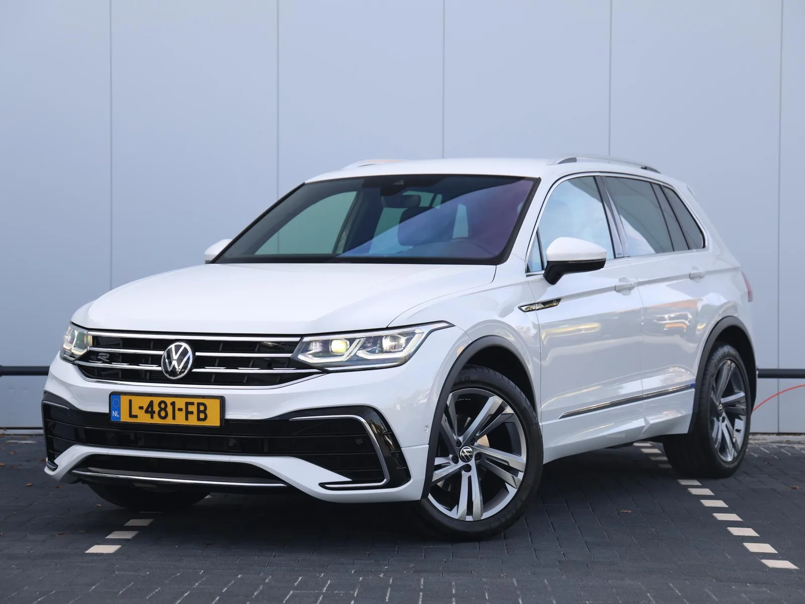 Volkswagen Tiguan (2021) — foto 1